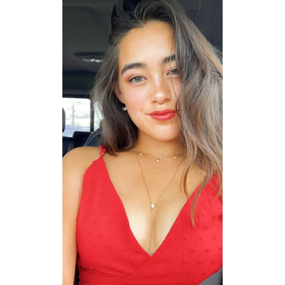 Meet your Posher, Raquel